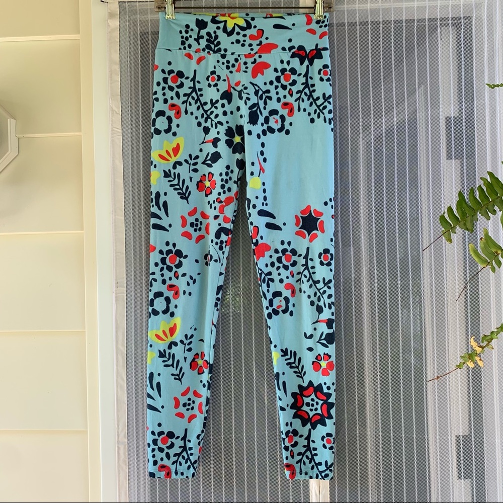 Donating SOON*LuLaRoe butter soft turquoise leggings